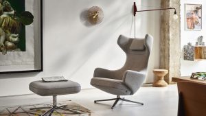 grand-repos-lounge-VITRA-tissu-assise-confort-salon-intérieur-mobilier-amenagement-duoconcept