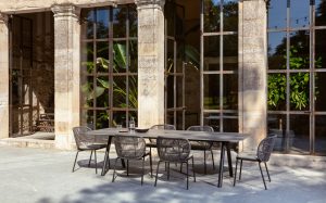 kodo-dining-table-VINCENT-SHEPPARD-mobilier-repas-exterieur-terrasse-jardin-amenagement-duoconcept