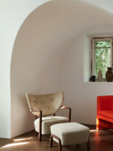 Wulff-&TRADITION-fauteuil-laine-bouclee-bois-amenagement-interieur-mobilier-design-particuliers-