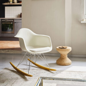 Rocking-Chair-grise-VITRA-chaise-patins-bois-bascule-amenagement-interieur-mobilier-particuliers-duoconcept
